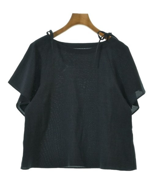 LB.04 เสื้อสตรี