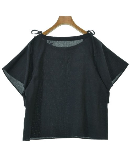 LB.04 เสื้อสตรี