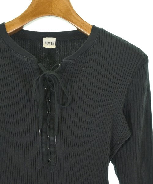 BOWTE เสื้อยืด/เสื้อท็อปส์