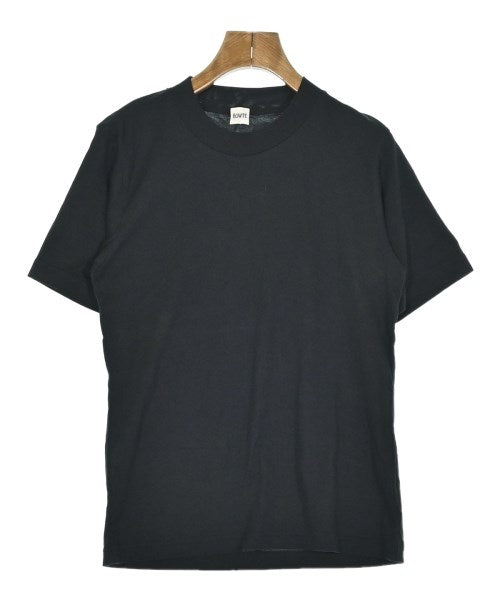 BOWTE เสื้อยืด/เสื้อท็อปส์