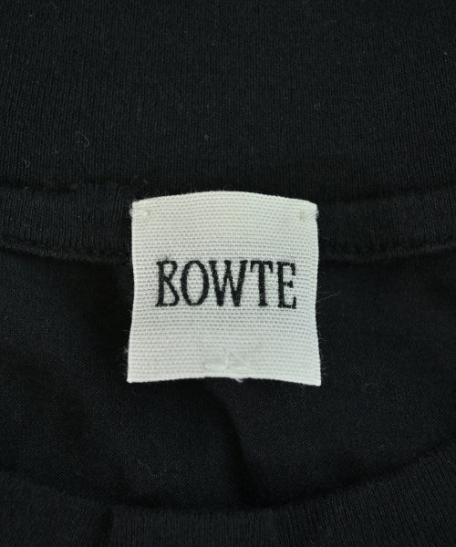 BOWTE เสื้อยืด/เสื้อท็อปส์